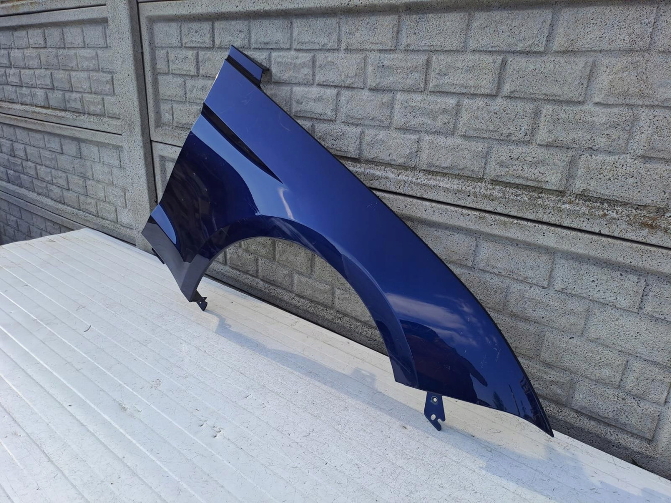 FORD MUSTANG VI LIFT 18 - 22 BŁOTNIK PRZEDNI PRAWY - (13607832463)