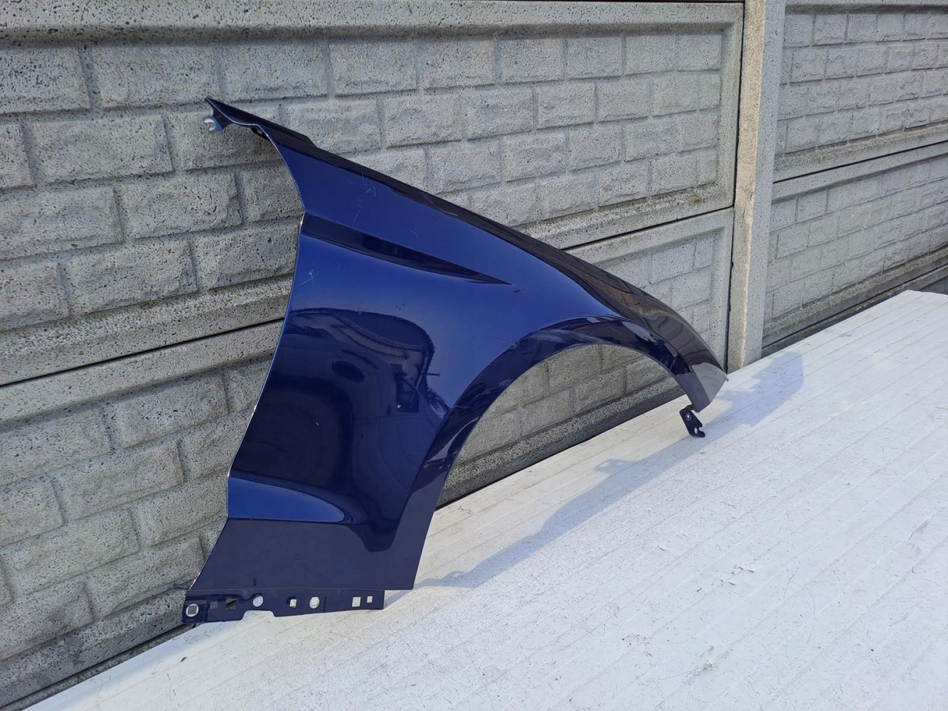 FORD MUSTANG VI LIFT 18 - 22 BŁOTNIK PRZEDNI PRAWY - (13607832463)