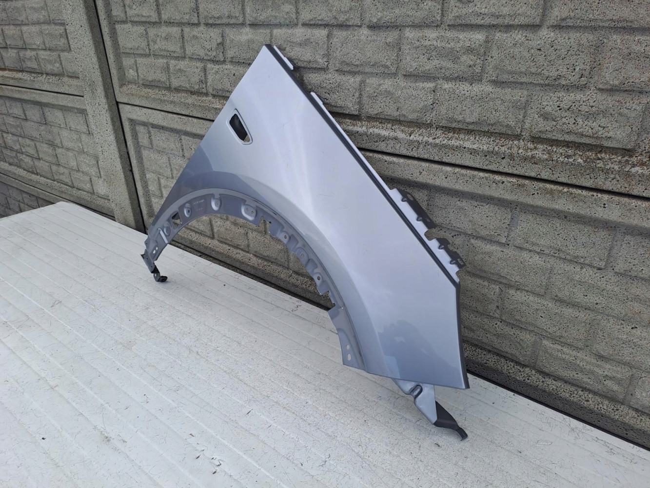 OPEL GRANDLAND X 17-23 BŁOTNIK PRAWY PRZEDNI - (13628365357)