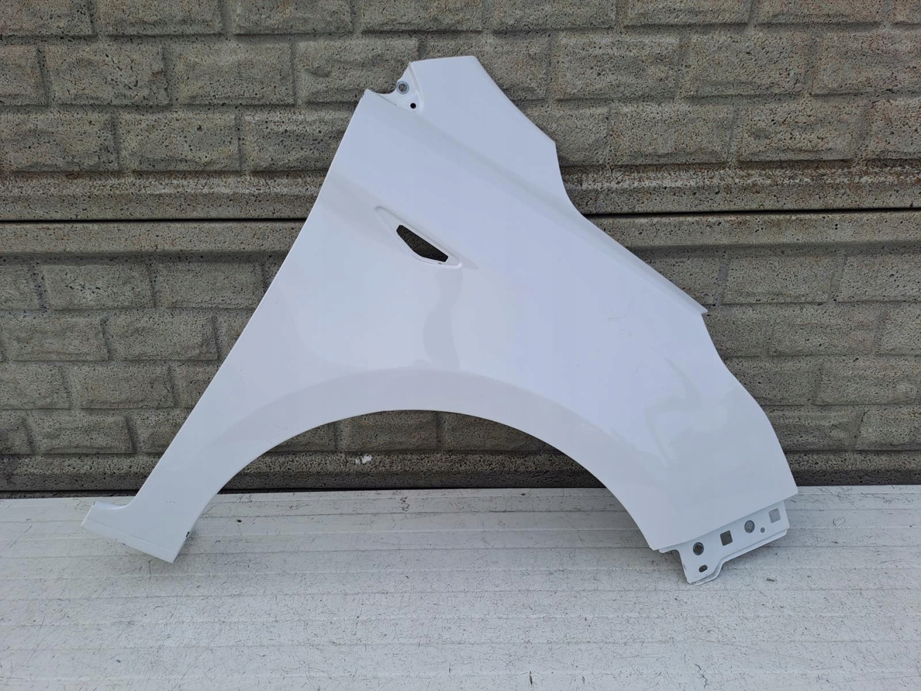 FORD KA+ PLUS MK3 III 2016-2021 BŁOTNIK PRAWY - (13660669724)