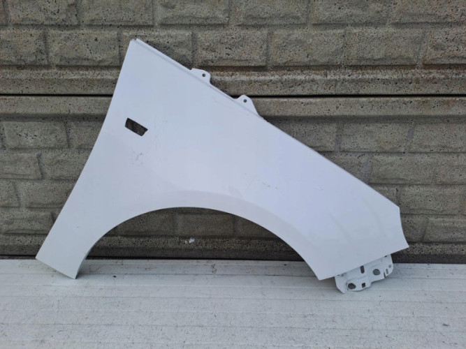 OPEL ADAM BŁOTNIK PRZEDNI PRAWY - (13660675993)