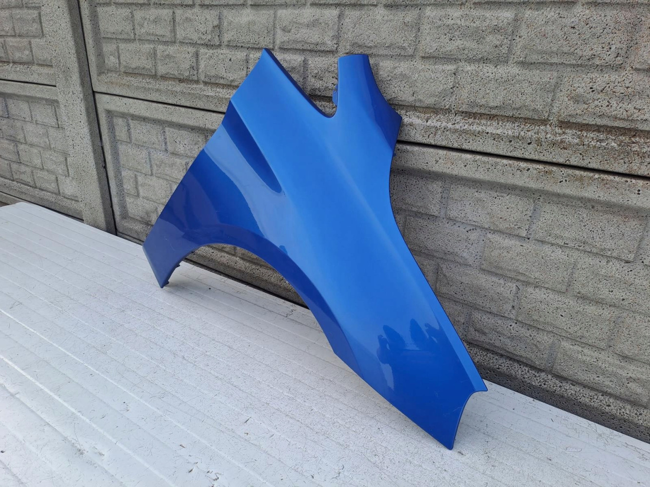 BMW 2 II F45 F46 BŁOTNIK PRAWY PRZEDNI - (13660846659)
