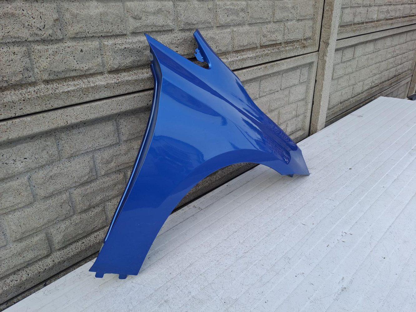 BMW 2 II F45 F46 BŁOTNIK PRAWY PRZEDNI - (13660846659)