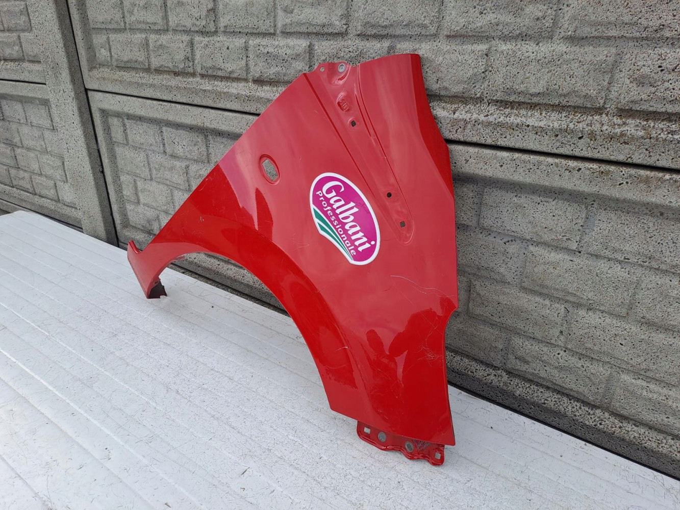 PEUGEOT 108 2014-2021 BŁOTNIK PRAWY PRZEDNI - (13667234827)