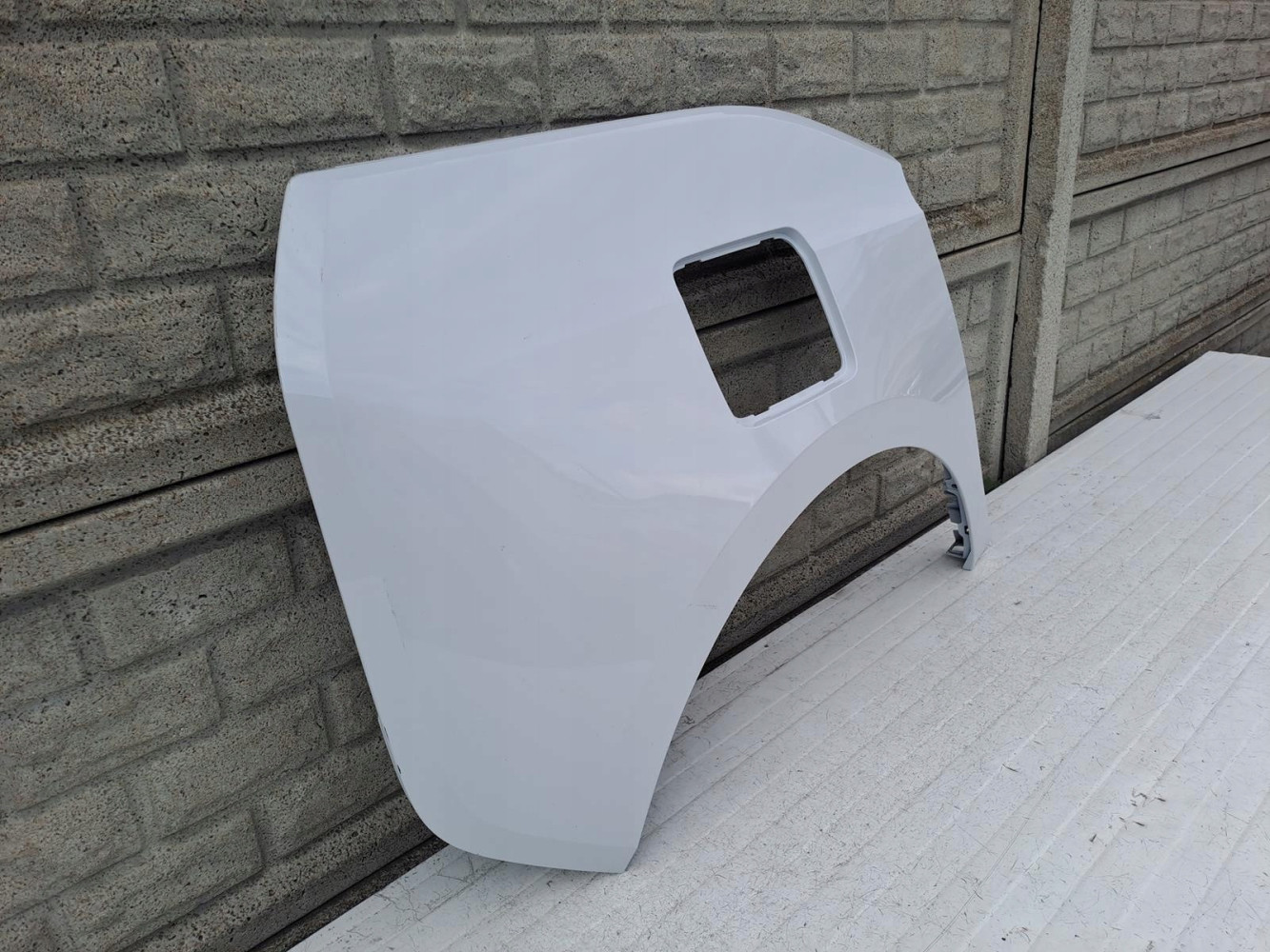 BMW I3 BŁOTNIK PRAWY TYŁ TYLNY - (13686195825)