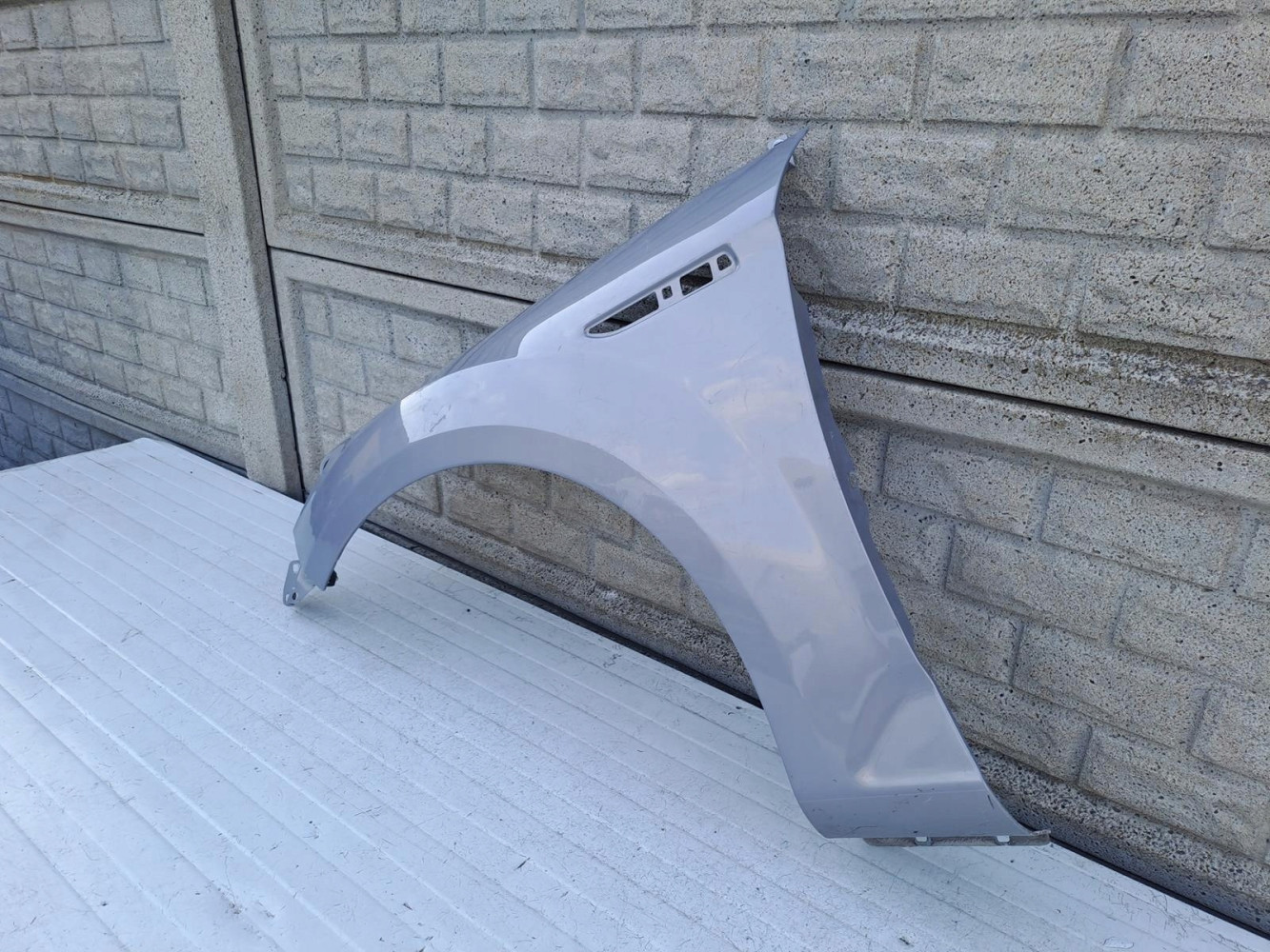 FORD MONDEO MK4 2007-2015 BŁOTNIK LEWY PRZEDNI - (13728833271)