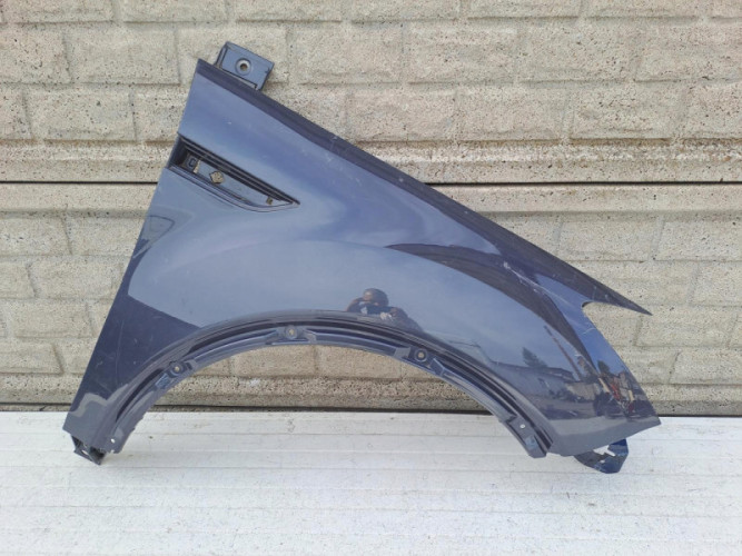 FORD KUGA MK1 1 I 08-13 BŁOTNIK PRZEDNI PRAWY - (13748620413)