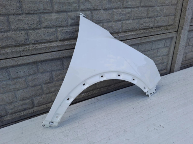 SSANGYONG TIVOLI LIFT 19- BŁOTNIK PRAWY PRZEDNI - (13756045182)