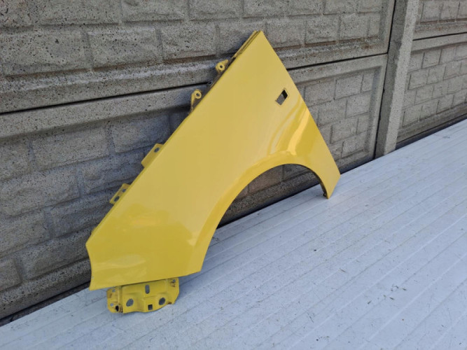 OPEL ADAM BŁOTNIK PRZEDNI LEWY - (13756085317)