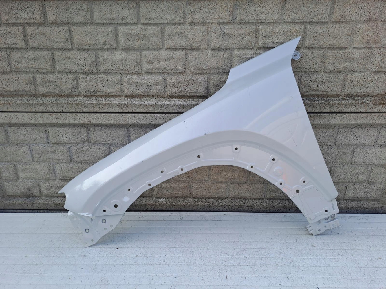 MAZDA MX30 MX-30 BŁOTNIK PRZEDNI LEWY - (13774028618)