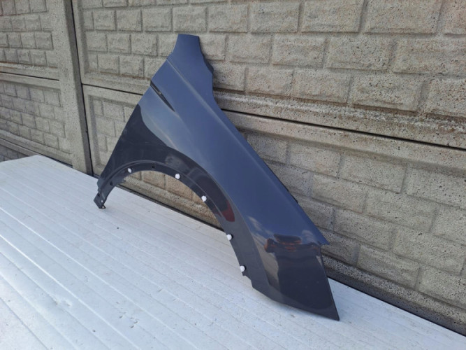 SEAT TARRACO 18-24 BŁOTNIK PRZEDNI PRAWY - (13774039337)