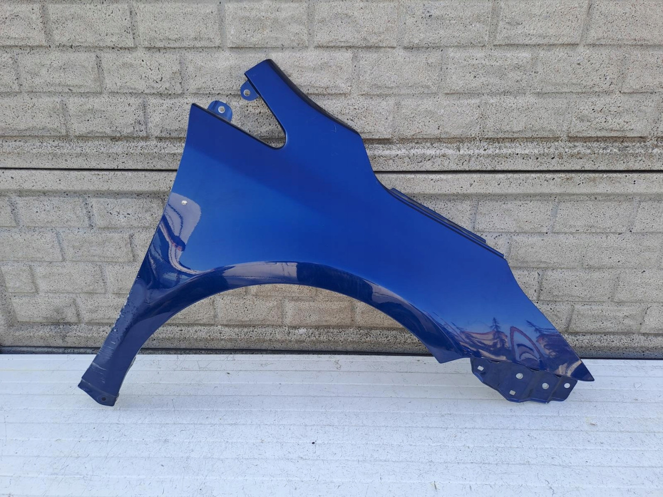 TOYOTA AVENSIS III T28 T29 15- BŁOTNIK PRAWY - (13774393782)