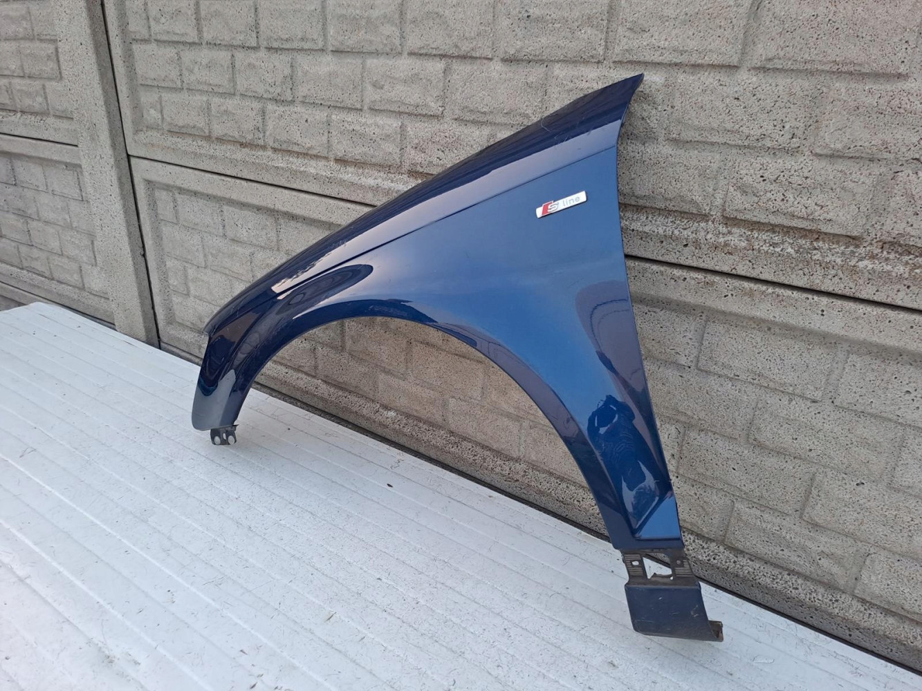 AUDI A3 LIFT 2008-2013 8P0 BŁOTNIK PRZEDNI LEWY - (13779554209)