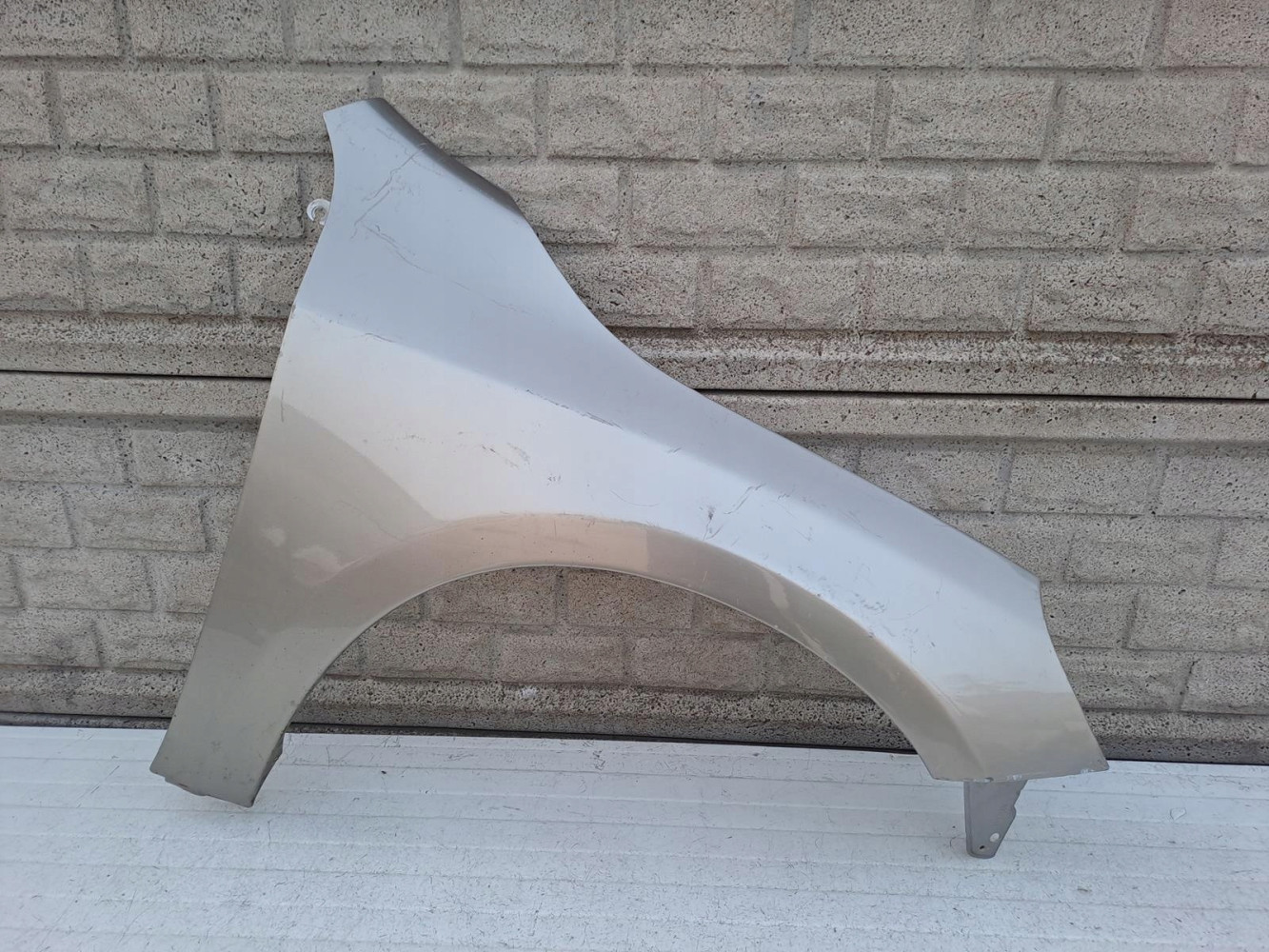 VOLVO S60 V60 10-13 BŁOTNIK PRZEDNI PRAWY - (13779854447)
