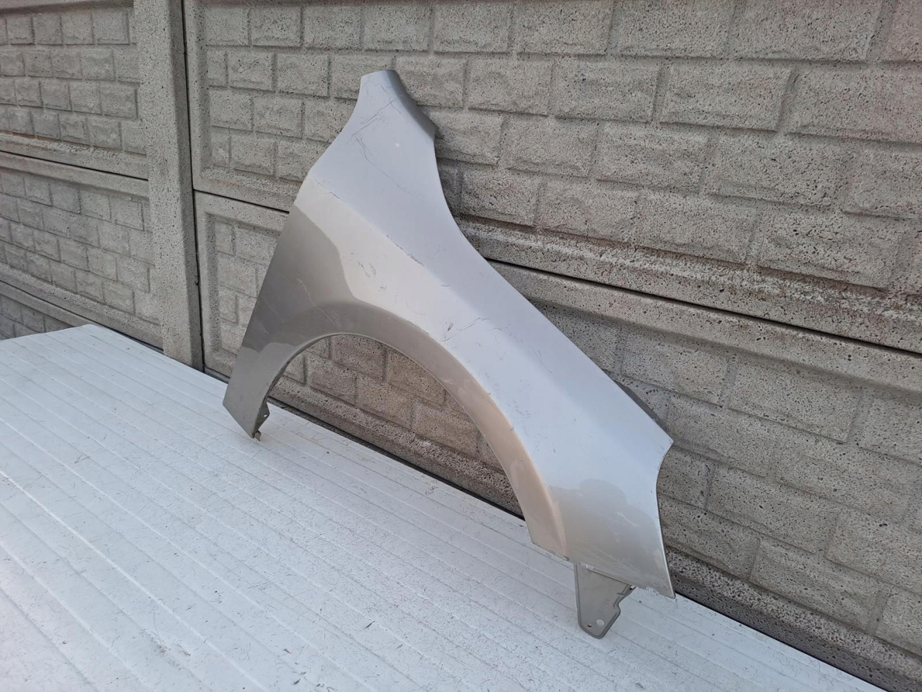 VOLVO S60 V60 10-13 BŁOTNIK PRZEDNI PRAWY - (13779854447)