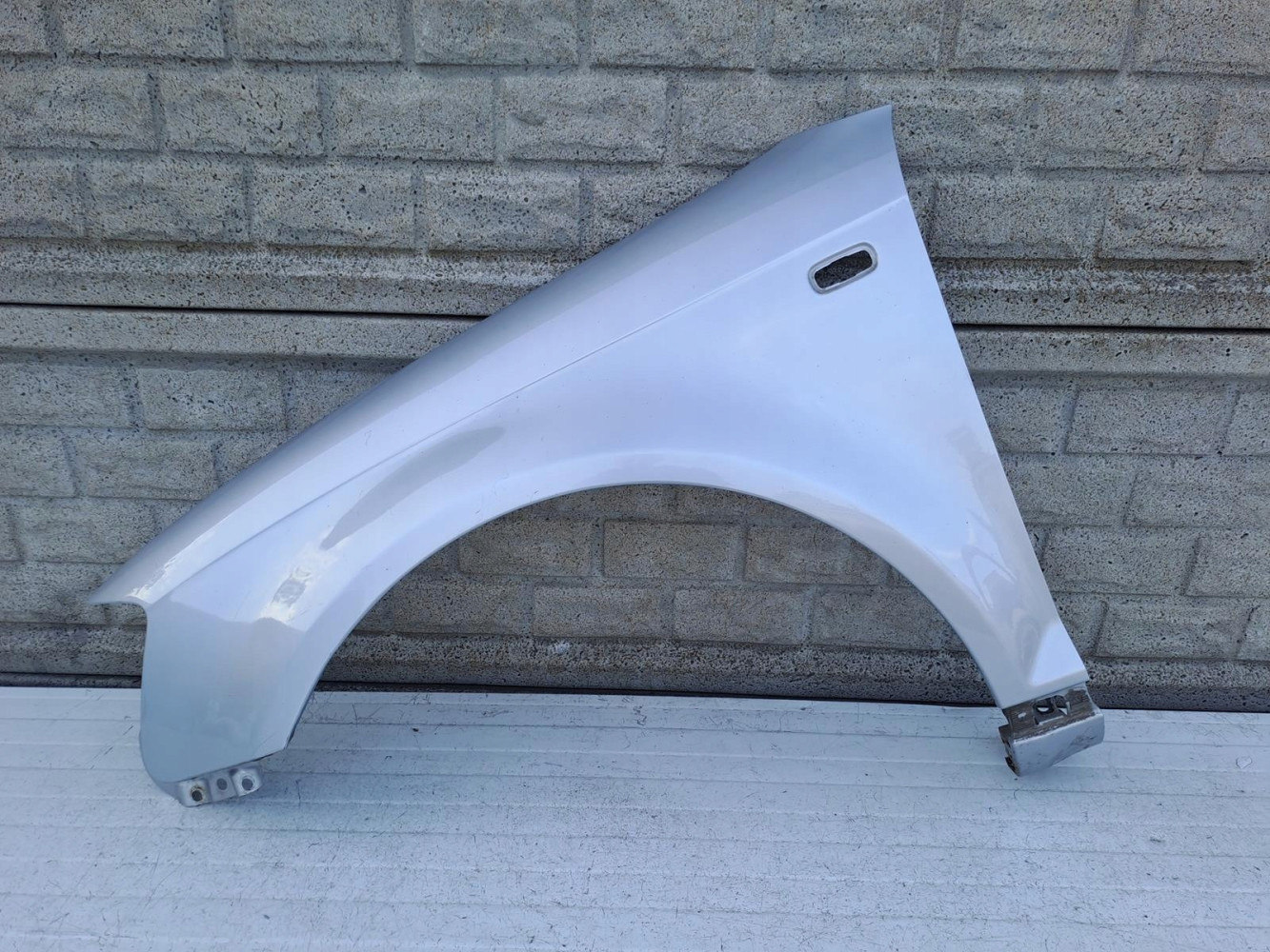 AUDI A3 8P0 03-08 PRZED LIFT BŁOTNIK PRZEDNI LEWY - (13790402846)