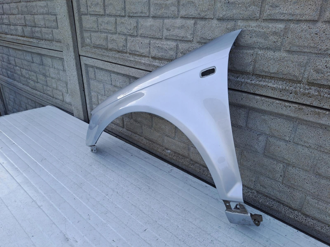 AUDI A3 8P0 03-08 PRZED LIFT BŁOTNIK PRZEDNI LEWY - (13790402846)