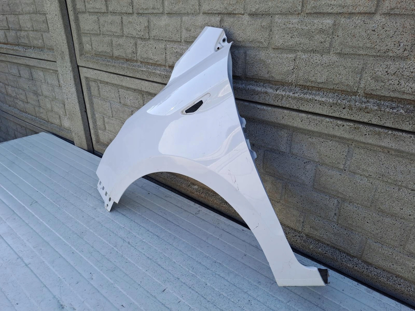 FORD KA+ PLUS MK3 III 16-22 BŁOTNIK PRZEDNI LEWY - (13791223293)