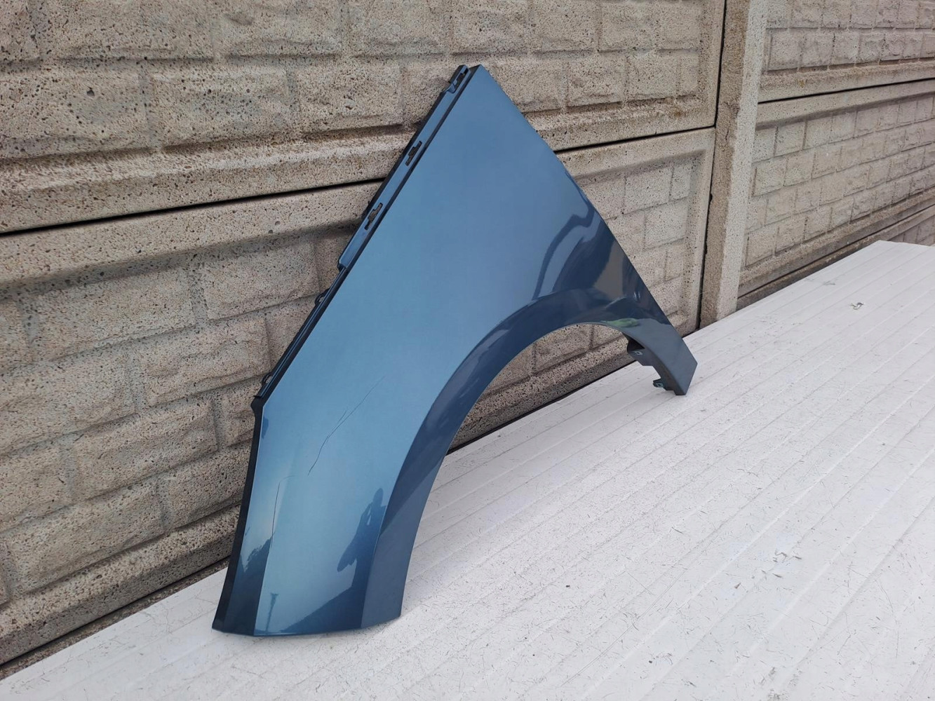BMW I3 I 3 i3 BŁOTNIK PRZEDNI LEWY - (13825167959)