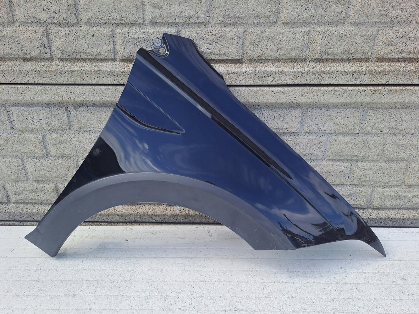 VW TAIGO BŁOTNIK PRAWY PRZEDNI NOWY MODEL - (13858923185)