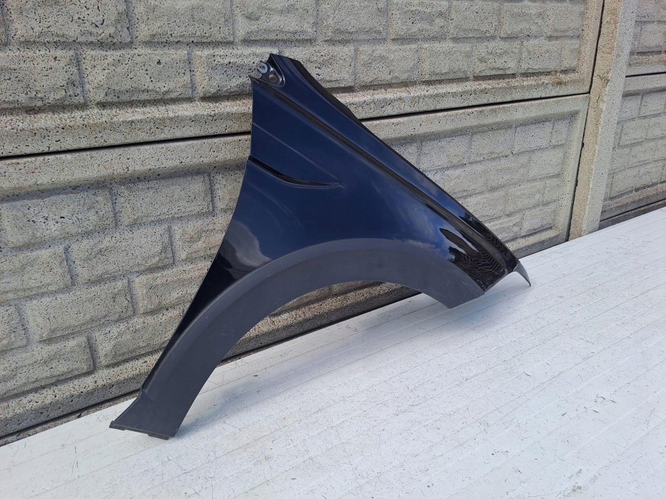 VW TAIGO BŁOTNIK PRAWY PRZEDNI NOWY MODEL - (13858923185)