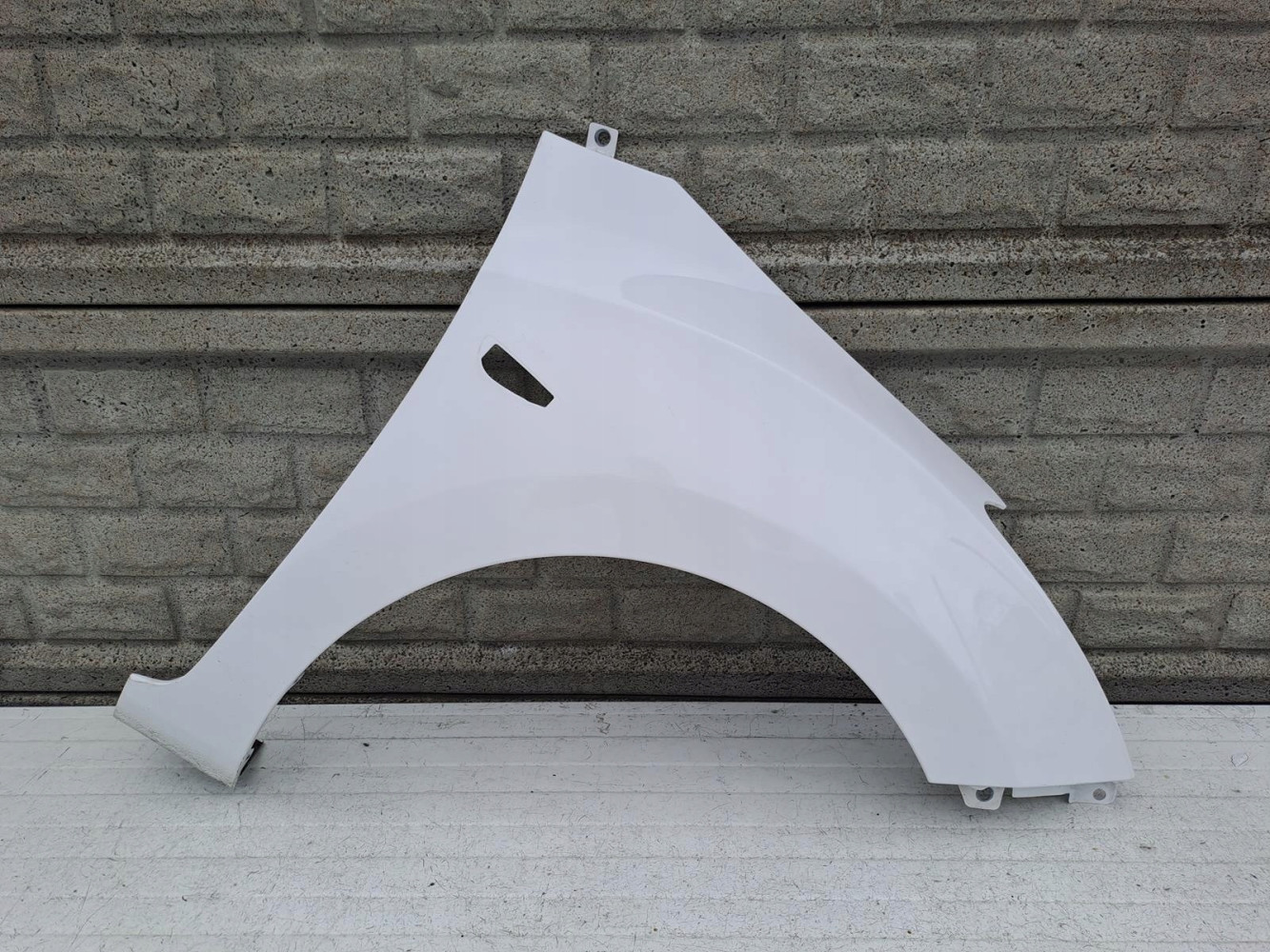 HYUNDAI I30 2013-2017 BŁOTNIK PRZEDNI PRAWY - (13859363753)