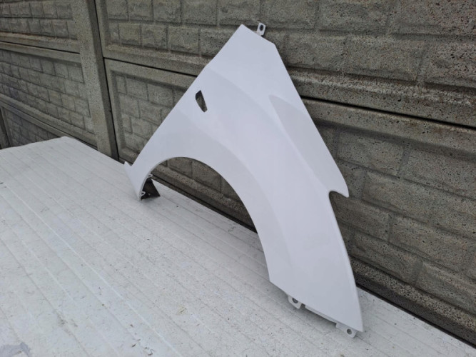 HYUNDAI I30 2013-2017 BŁOTNIK PRZEDNI PRAWY - (13859363753)