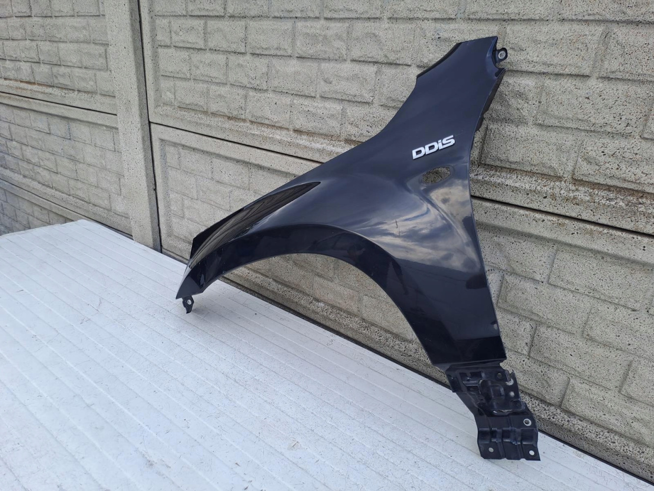 SUZUKI GRAND VITARA LIFT 05-14 BŁOTNIK LEWY PRZÓD - (13865122950)