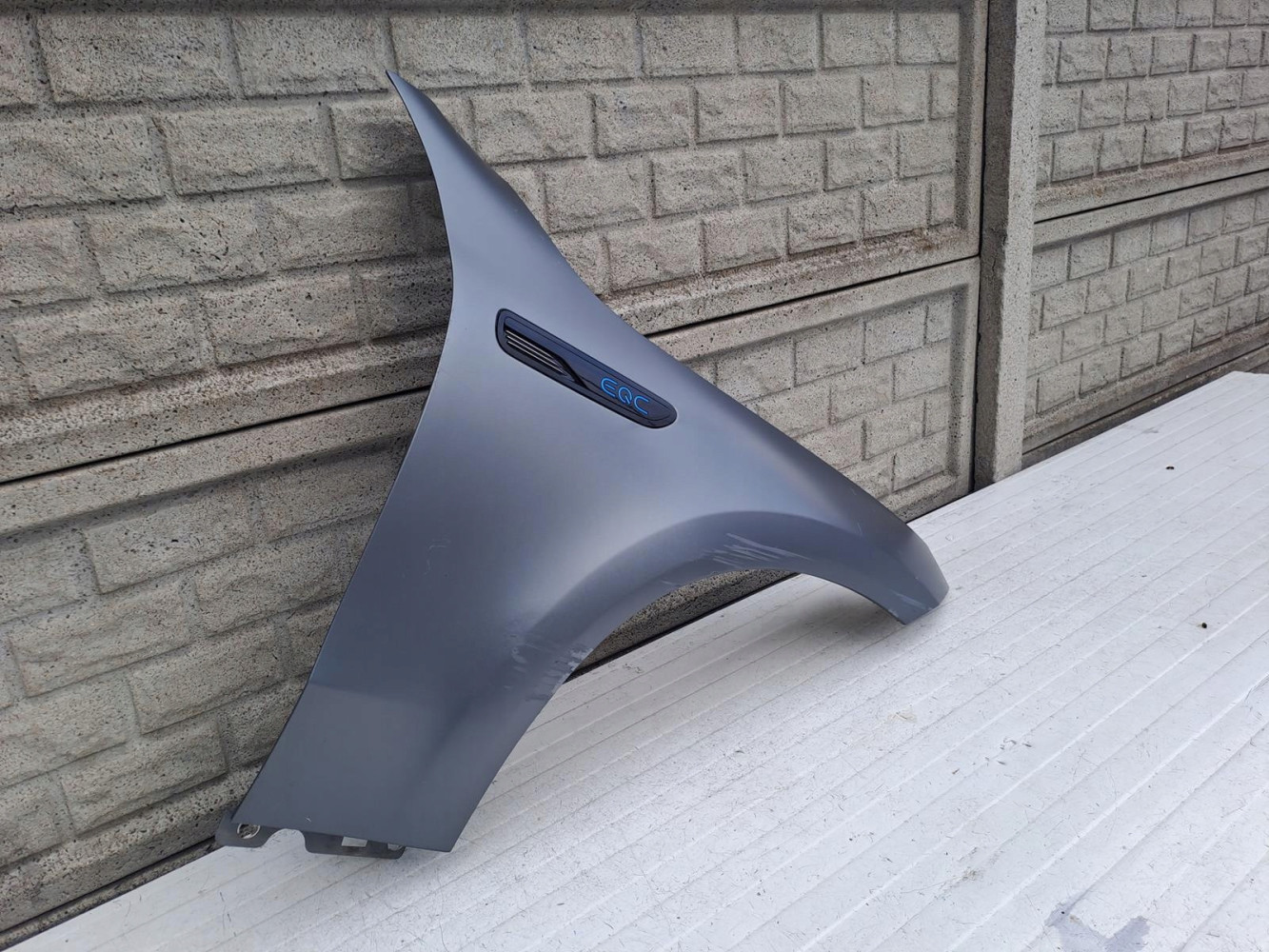 MERCEDES EQC W293 W 293 BŁOTNIK PRZEDNI PRAWY - (13866049763)