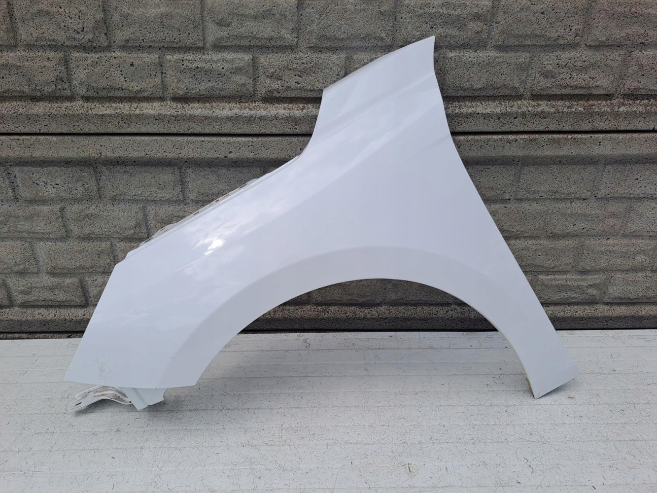 OPEL CORSA F 2019 2023 BŁOTNIK LEWY PRZEDNI - (13880234959)