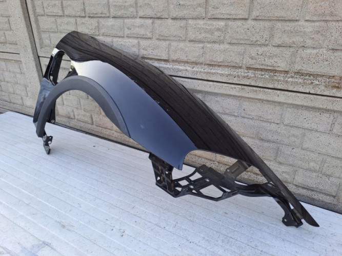 PORSCHE TAYCAN 9J1 9 J BŁOTNIK PRZEDNI PRAWY - (13896555064)