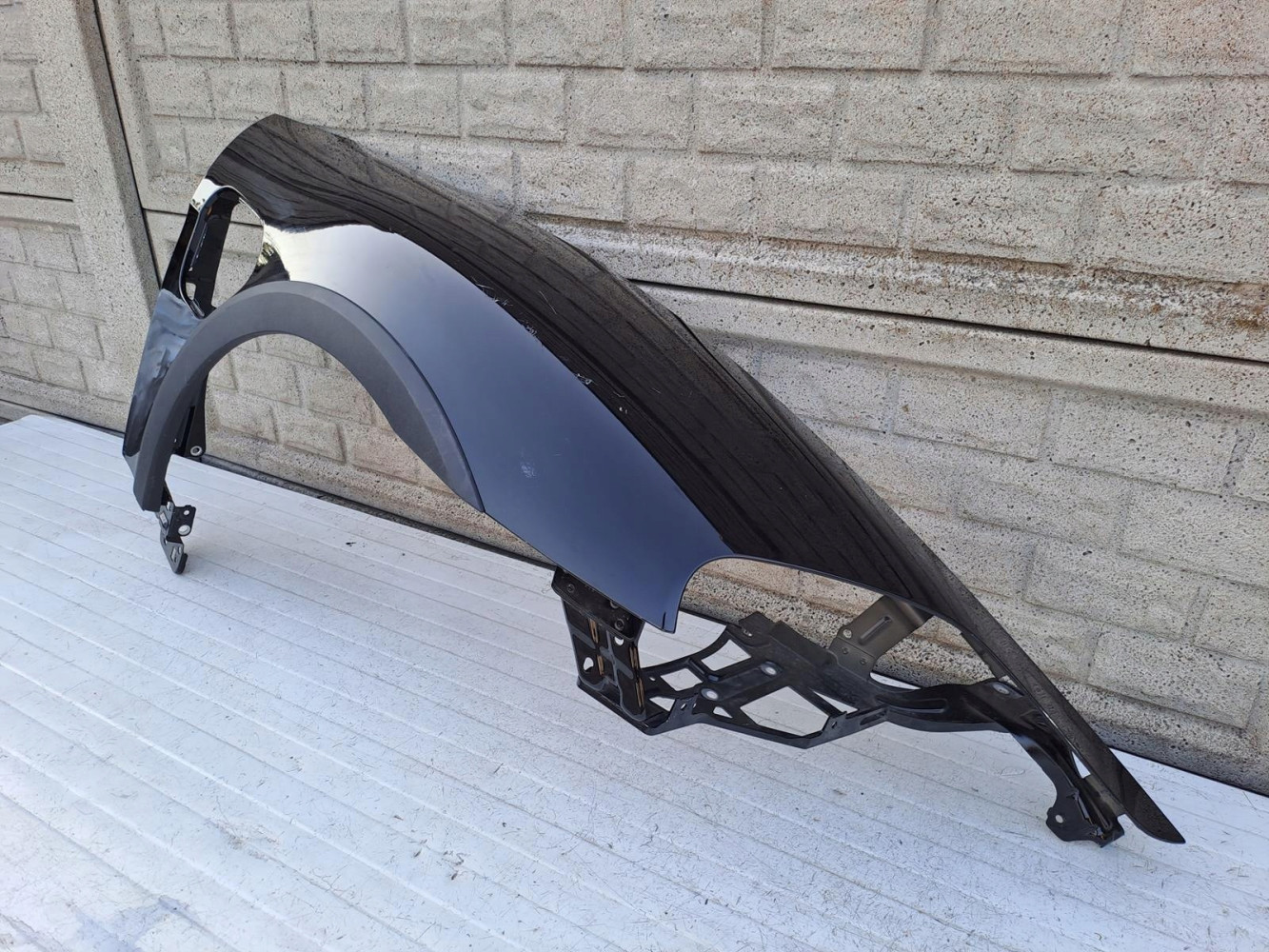 PORSCHE TAYCAN 9J1 9 J BŁOTNIK PRZEDNI PRAWY - (13896555064)
