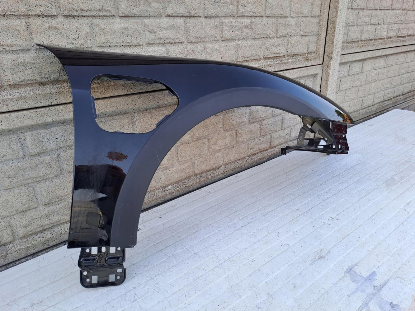 PORSCHE TAYCAN 9J1 9 J BŁOTNIK PRZEDNI PRAWY - (13896555064)