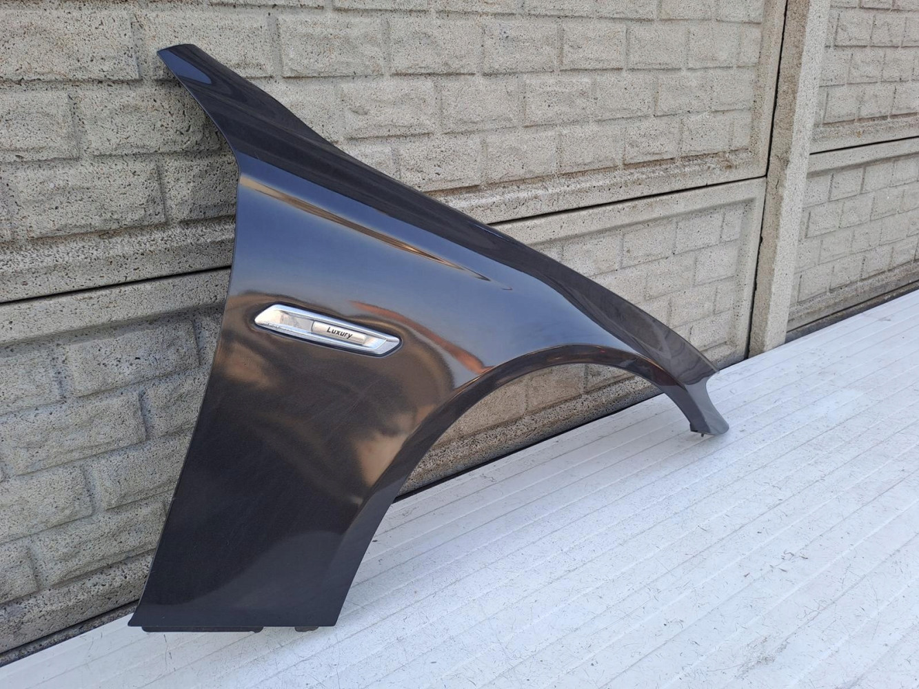 BMW 5 V F10 F11 2009-2017 BŁOTNIK PRAWY PRZEDNI - (13896588519)