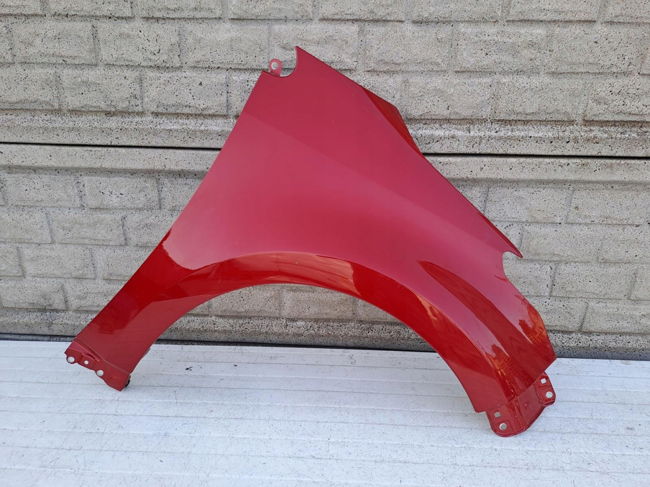 TOYOTA YARIS 4 IV 19-23 BŁOTNIK PRAWY PRZEDNI - (13896605524)