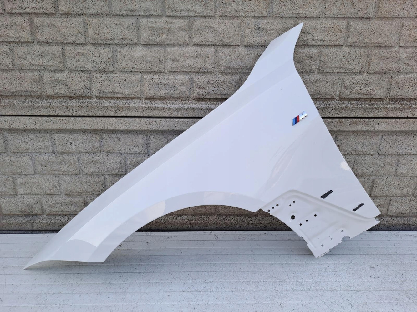BMW I4 i4 G24 G26 GRAN COUPE BŁOTNIK LEWY - (13896715677)