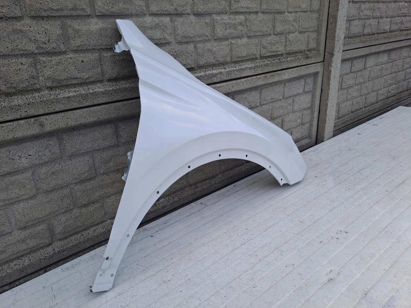 SEAT TARRACO 18-24 BŁOTNIK PRZEDNI PRAWY - (13927262505)