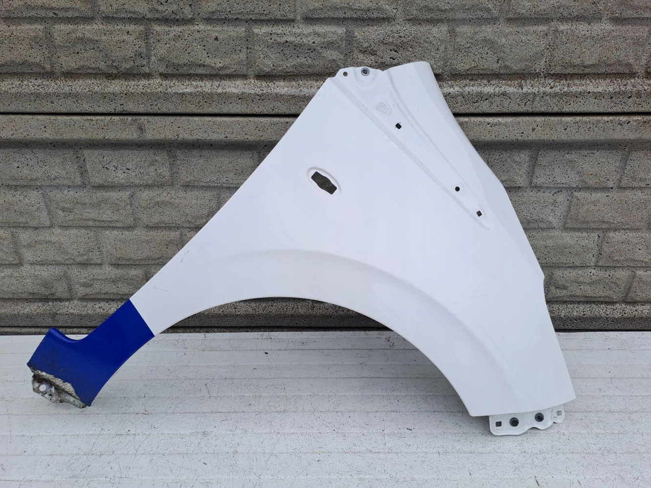 PEUGEOT 108 2014-2021 BŁOTNIK PRAWY PRZEDNI - (13927413278)