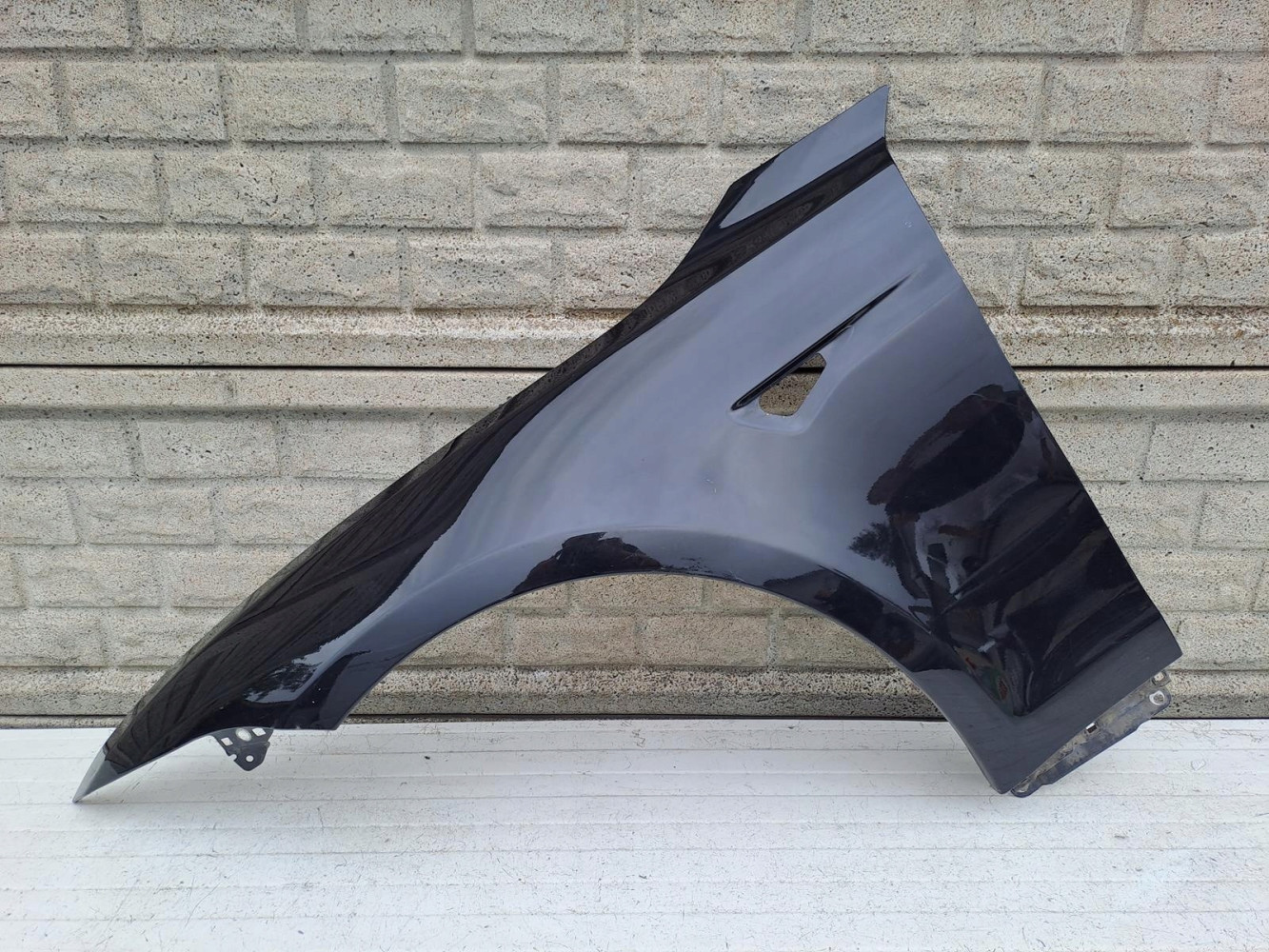 TESLA MODEL S BŁOTNIK LEWY PRZEDNI - (13927418590)