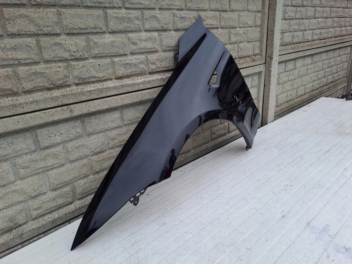 TESLA MODEL S BŁOTNIK LEWY PRZEDNI - (13927418590)