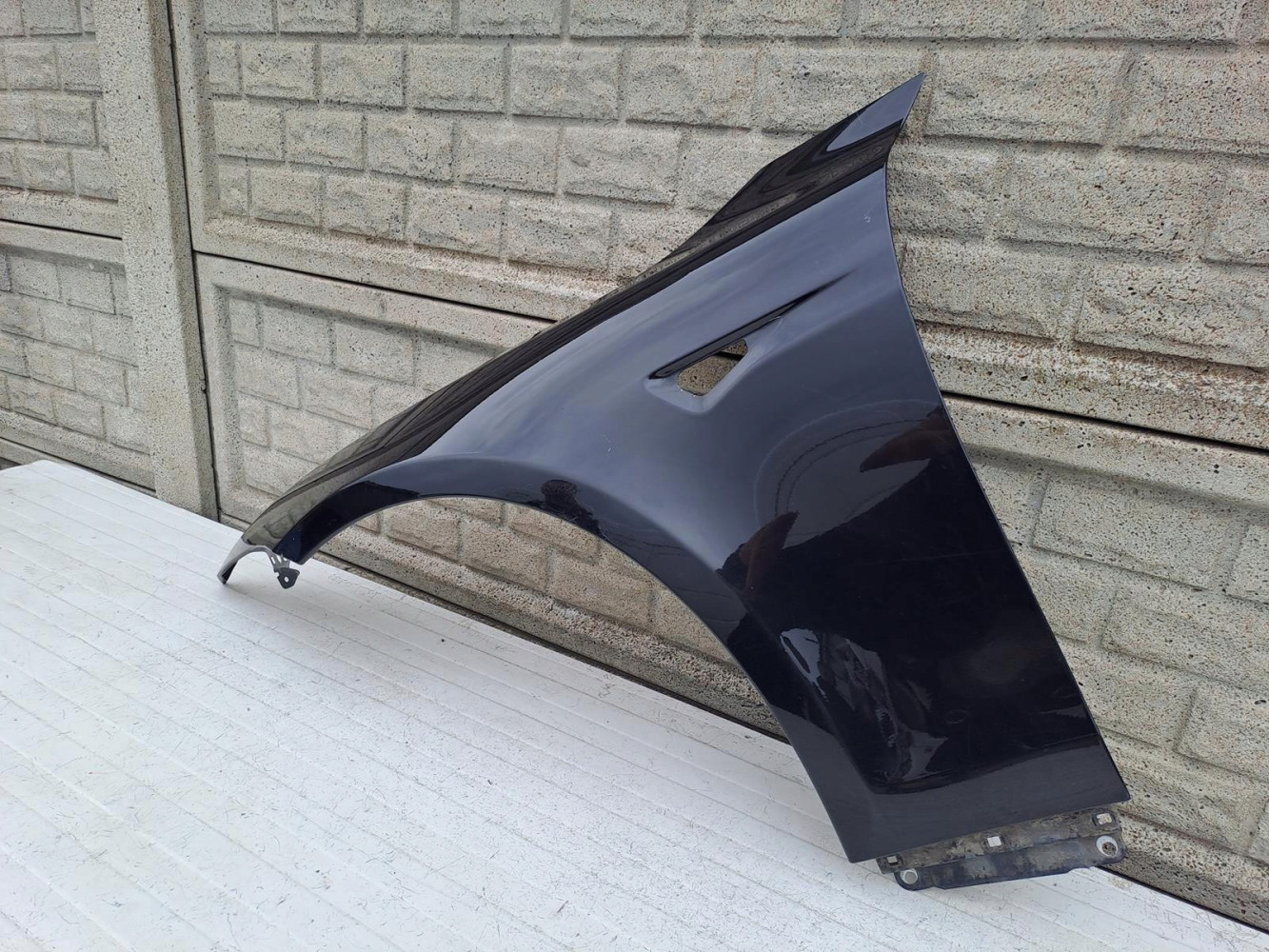 TESLA MODEL S BŁOTNIK LEWY PRZEDNI - (13927418590)