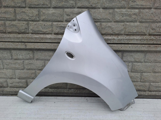 NISSAN PIXO SUZUKI ALTO BŁOTNIK PRAWY PRZEDNI - (13938555541)