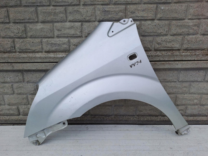TOYOTA COROLLA VERSO 04-08 BŁOTNIK LEWY PRZEDNI - (13987701945)