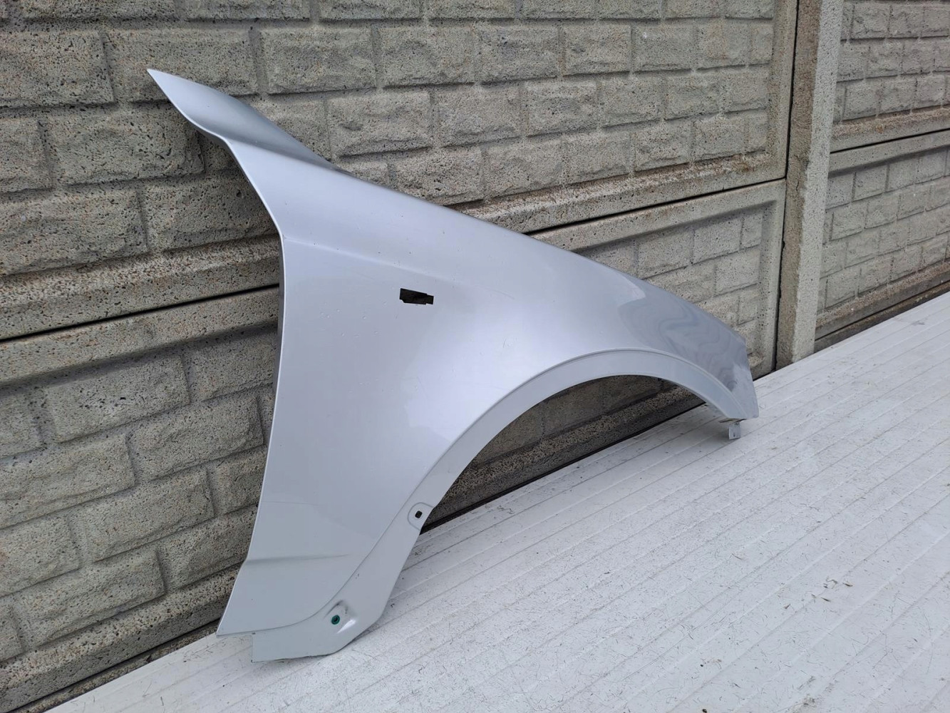 BMW X3 E83 LIFT BŁOTNIK PRAWY PRZEDNI - (13987707984)