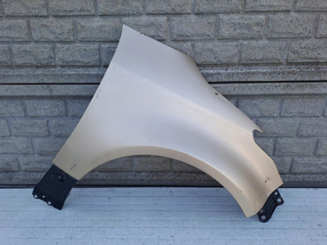TOYOTA GR YARIS BŁOTNIK PRZEDNI PRAWY - (13987916791)