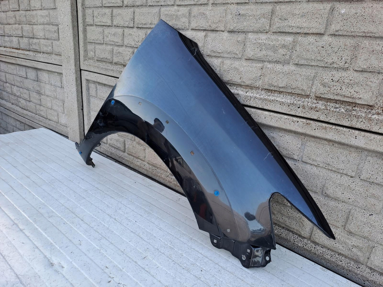 TOYOTA HILUX LIFT 2012-2015 BŁOTNIK PRZEDNI PRAWY - (14011638953)