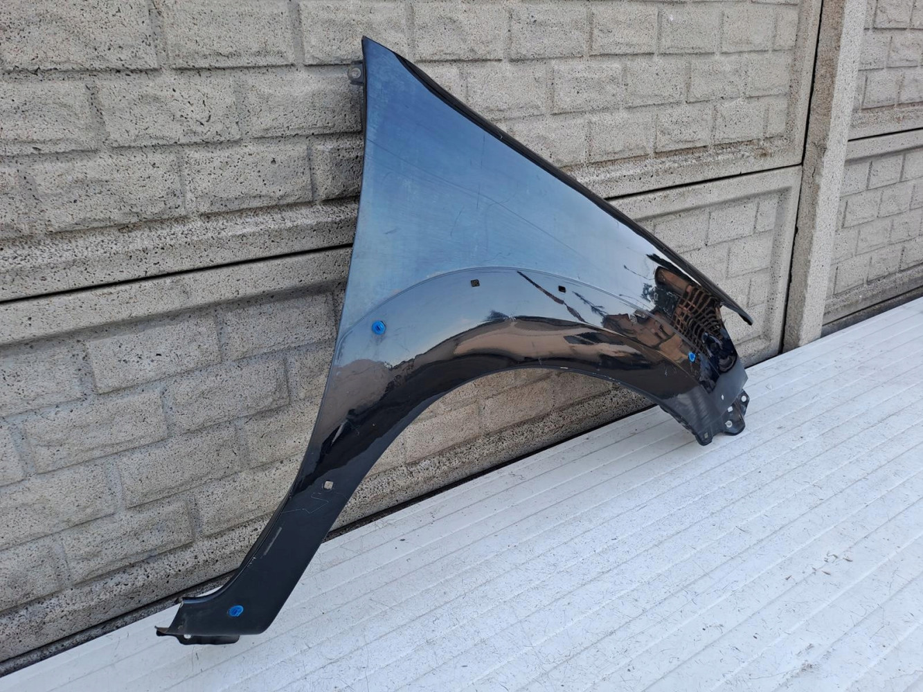 TOYOTA HILUX LIFT 2012-2015 BŁOTNIK PRZEDNI PRAWY - (14011638953)