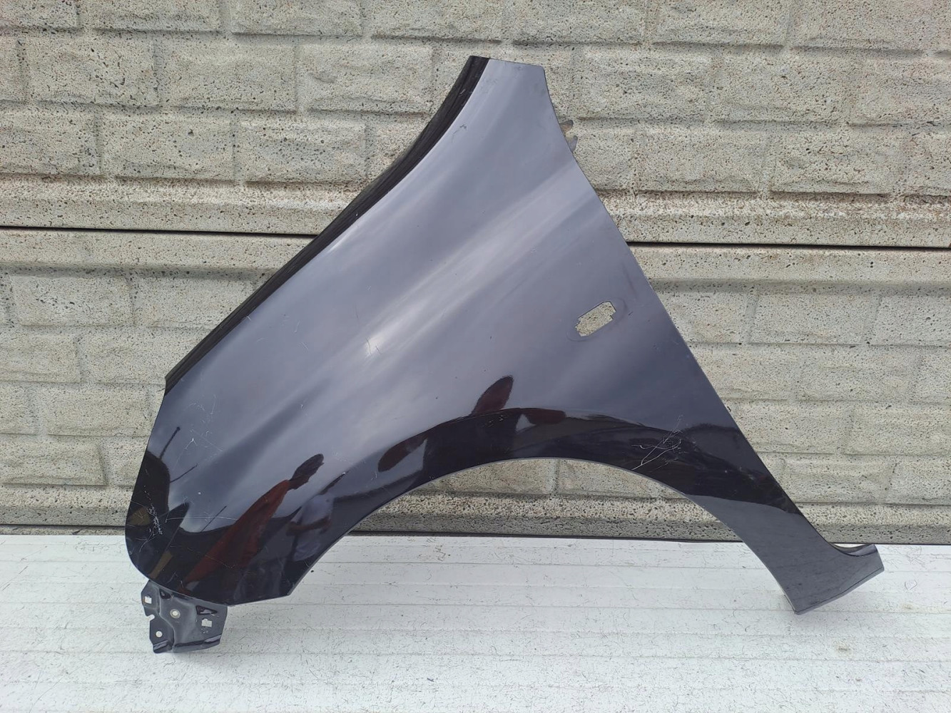 NISSAN MICRA K13 LIFT 13-18 BŁOTNIK PRZEDNI LEWY - (14050907510)