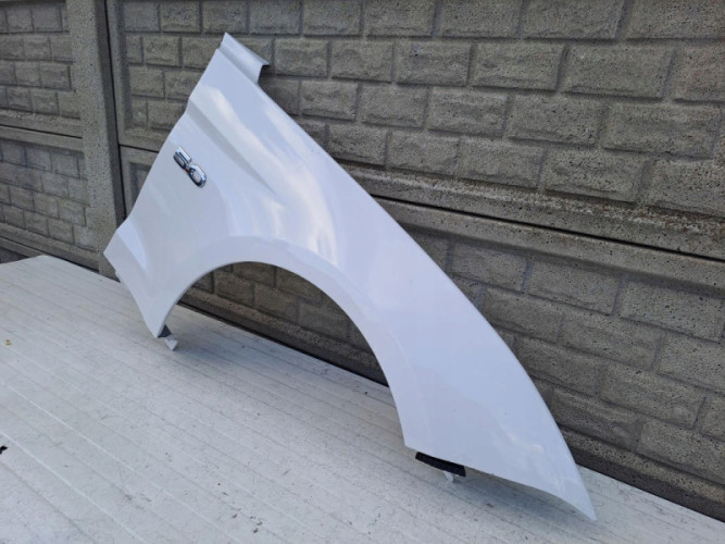 FORD MUSTANG VI LIFT 18 - 22 BŁOTNIK PRZEDNI PRAWY - (14101976134)