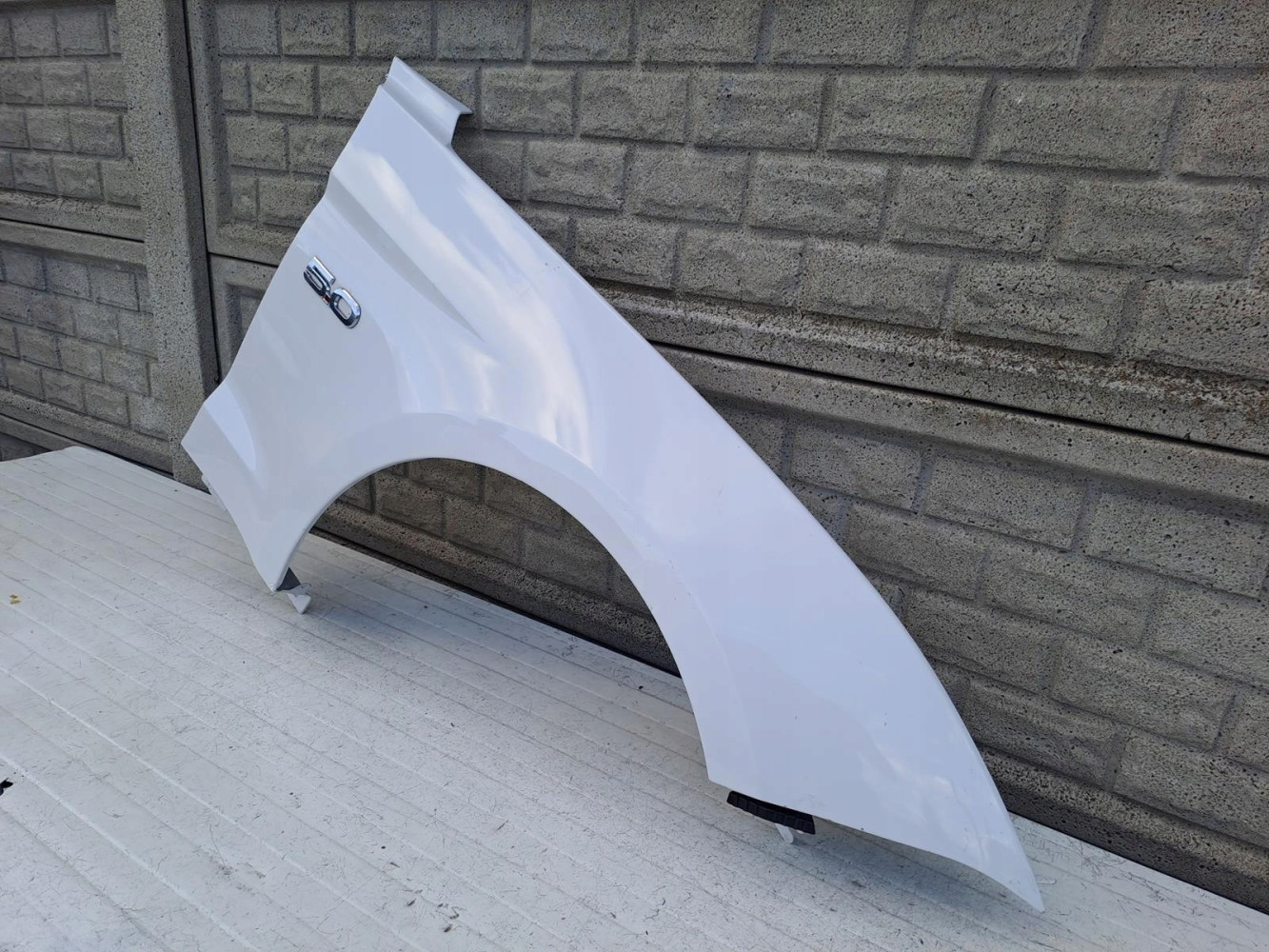 FORD MUSTANG VI LIFT 18 - 22 BŁOTNIK PRZEDNI PRAWY - (14101976134)